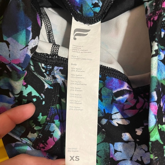 Women’s Fabletics Motion 365 black floral print high waist leggings, XS - Picture 4 of 4